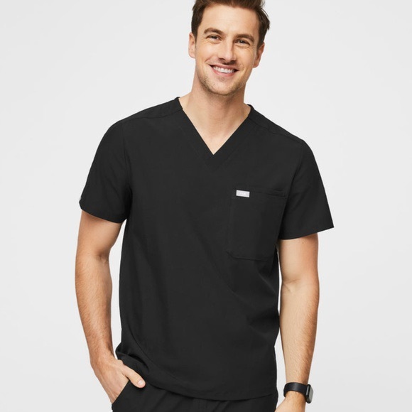 Figs Shirts Figs Mens Leon Two Pocket Scrub Top In Black Medium
